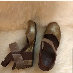 OTBT gold and tan wedges